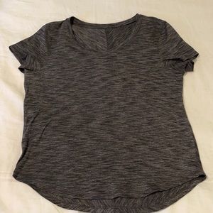 Lululemon tee